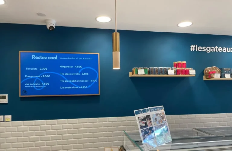 écran intérieur pour afficher des prix dans un commerce