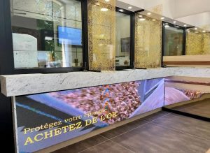 panneau LED dans bureau de change