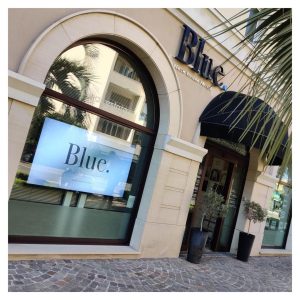 devanture d'une agence immobilière de la Côte d'Azur